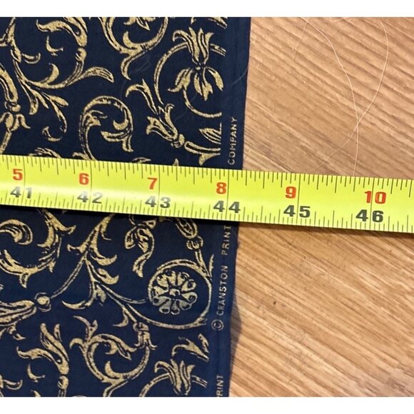 Cranston Print Works VIP Screen Print Fabric 42" X 44" Black Gold Floral Pattern - Picture 7 of 8